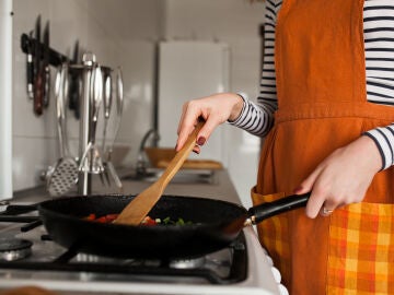 Mujer cocinando