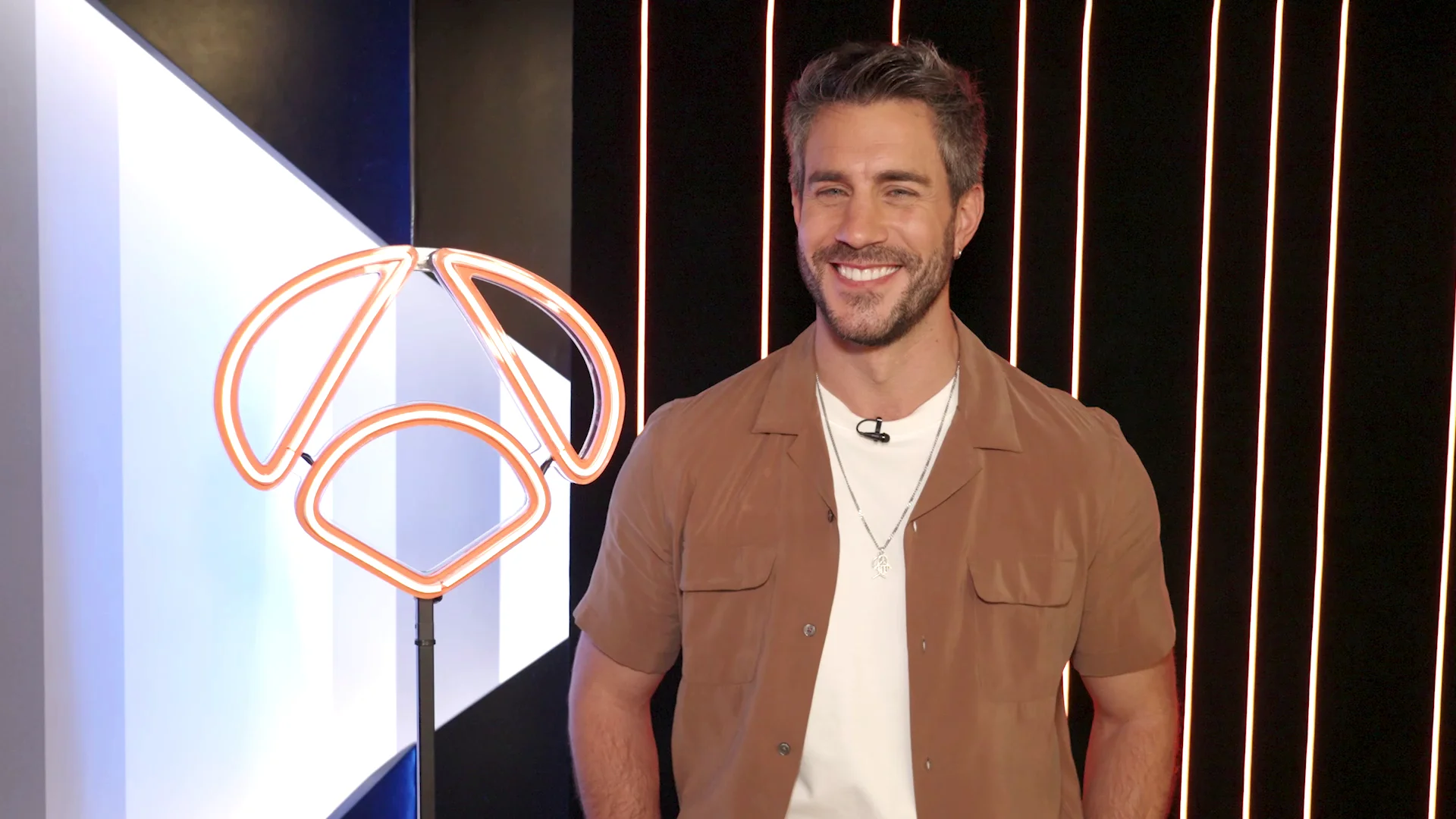 ¡No te lo pierdas! Dani Tatay responde a las preguntas de las fans de Sueños de libertad ¡No te lo pierdas! Dani Tatay responde a las preguntas de las fans de Sueños de libertad
