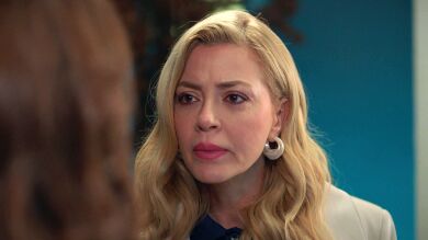 Esta noche en Hermanos: Süreyya consigue que Nebahat no desvele su gran secreto, pero ¿a qué precio?