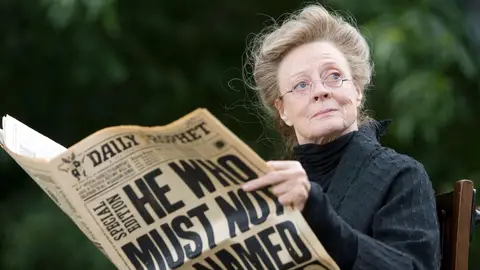 Maggie Smith como Minerva McGonagall en Harry Potter y la Orden del Fénix Maggie Smith como Minerva McGonagall en Harry Potter y la Orden del Fénix