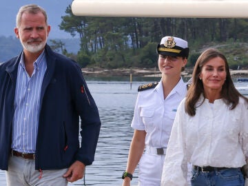 Felipe VI, la princesa Leonor y la reina Letizia en Galicia