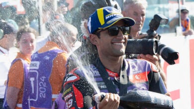 Jorge Martín arrasa en el GP de Indonesia y la moto de Márquez acaba en llamas