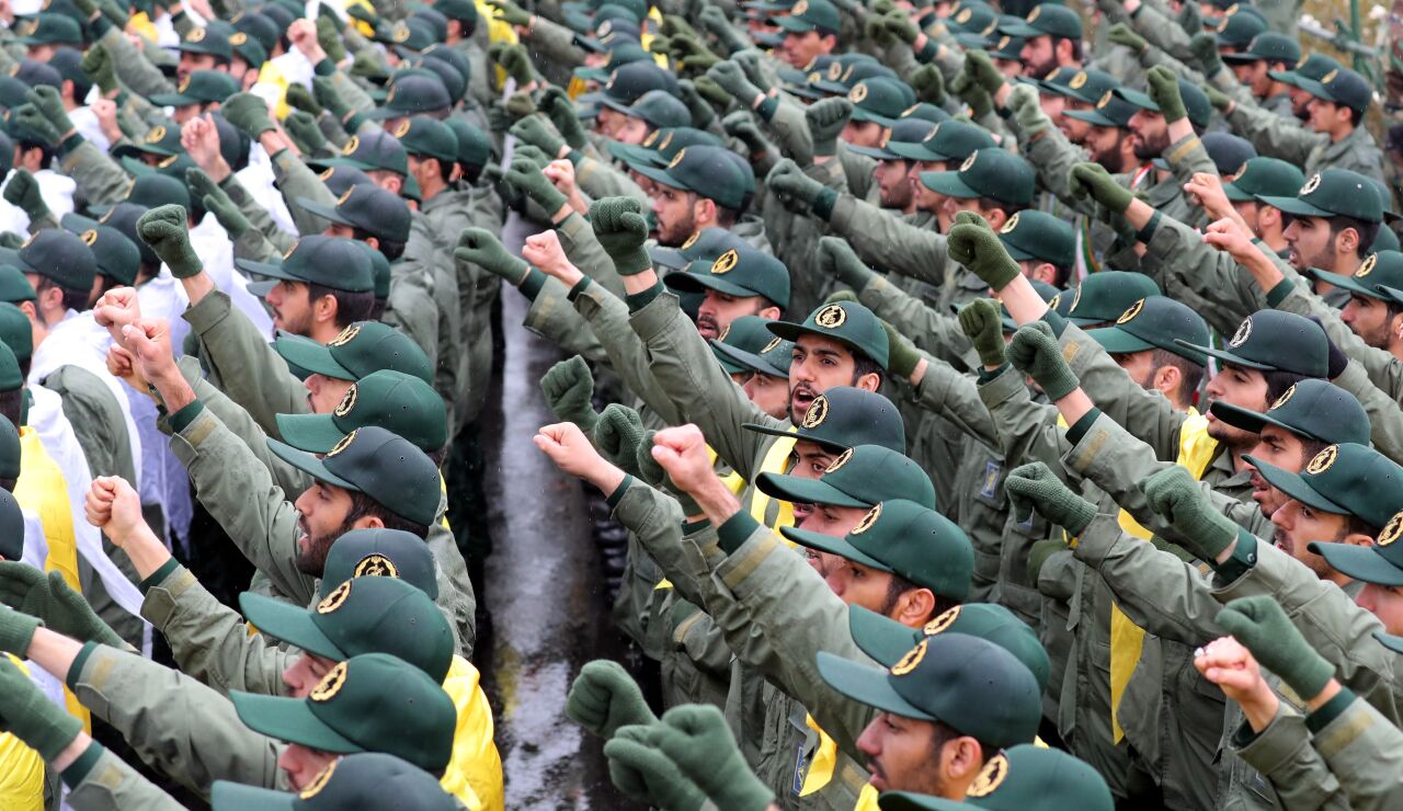 Imagen de archivo de miembros de la Guardia Revolucionaria iran&iacute; en Teher&aacute;n