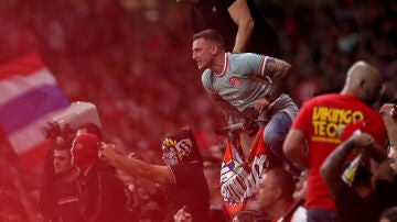 Ultras del Atlético en el derbi madrileño