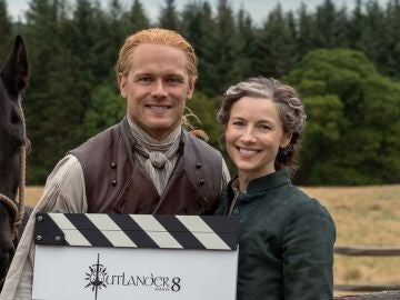 Sam Heughan y Caitriona Balfe en el rodaje del final de Outlander