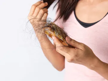 Caída del cabello en otoño Caída del cabello en otoño