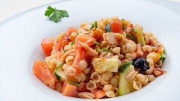 Ensalada de pasta con reducción de sandía y salsa de soja, de Arguiñano: "Lo prometido es deuda"