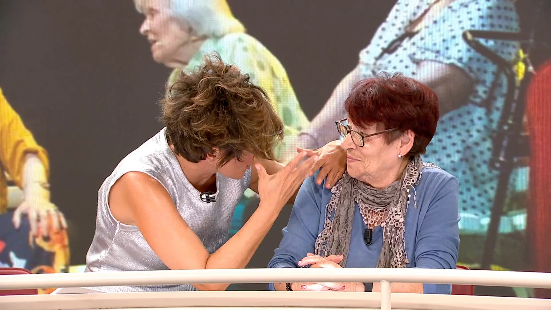 Ocho mujeres de más de 65 años reivindican la vejez con sus monólogos humorísticos: "Soy una pedazo de vieja" Ocho mujeres de más de 65 años reivindican la vejez con sus monólogos humorísticos: "Soy una pedazo de vieja"