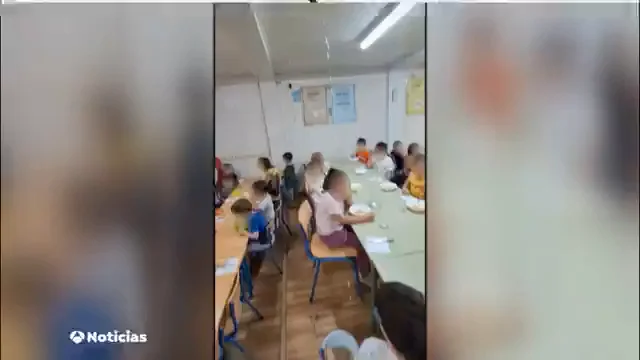 El comedor de nunca jamás: un colegio de Sevilla lleva 17 años esperando que construyan un comedor digno para el alumnado El comedor de nunca jamás: un colegio de Sevilla lleva 17 años esperando que construyan un comedor digno para el alumnado