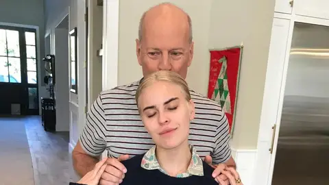 Bruce Willis con su hija Tallulah Willis Bruce Willis con su hija Tallulah Willis