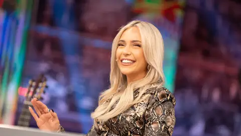 Ana Mena desvela cómo estuvo a punto de presenciar, por error, el rodaje de una película para adultos Ana Mena desvela cómo estuvo a punto de presenciar, por error, el rodaje de una película para adultos