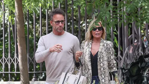 Álvaro Muñoz Escassi y Lara Dibildos en Madrid Álvaro Muñoz Escassi y Lara Dibildos en Madrid