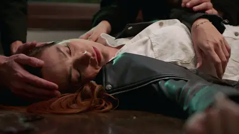 ¡Cara a cara con Gokhan!: Ayla, gravemente herida tras enfrentarse al padre de sus hijos ¡Cara a cara con Gokhan!: Ayla, gravemente herida tras enfrentarse al padre de sus hijos