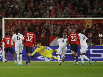 El gol de penalti de David ante el Real Madrid