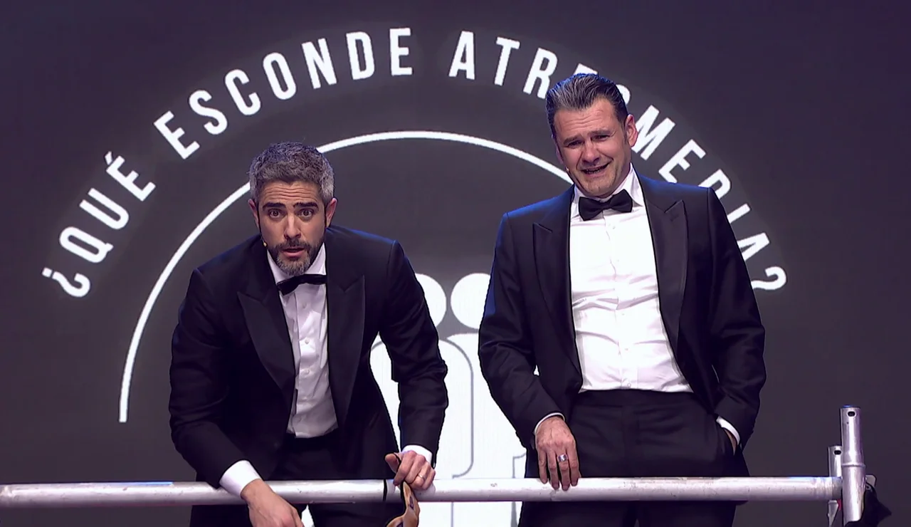 Maestros del ocultismo: Manel Fuentes y María del Monte se la juegan a Iñaki López y Roberto Leal