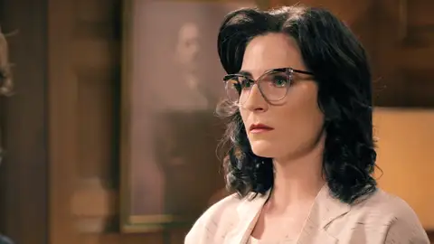 Marta, cansada de los chantajes de Isabel, la despedide: “No quiero a mi lado a alguien sin escrúpulos” Marta, cansada de los chantajes de Isabel, la despedide: “No quiero a mi lado a alguien sin escrúpulos”