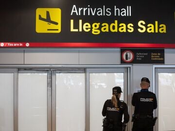 Policía en la T1 del Aeropuerto Madrid Barajas