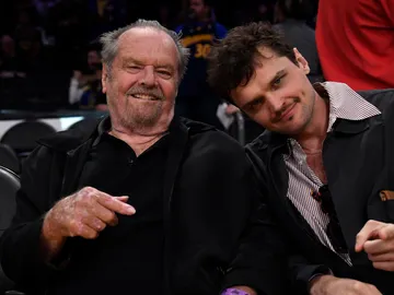 Jack Nicholson y su hijo, Ray Nicholson Jack Nicholson y su hijo, Ray Nicholson