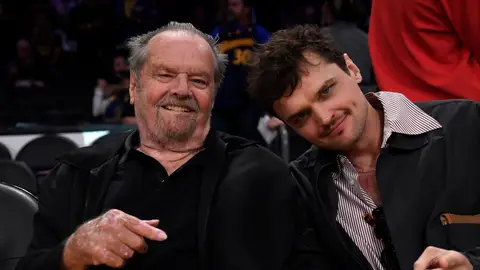 Jack Nicholson y su hijo, Ray Nicholson Jack Nicholson y su hijo, Ray Nicholson