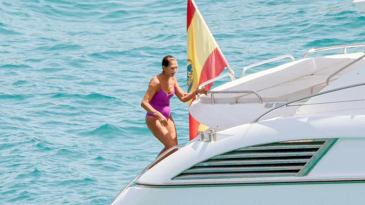 Ni la reina Sofía ni Bárbara Rey, este ha sido el verdadero amor del rey Juan Carlos 4 Merca2.es Una relación íntima y duradera