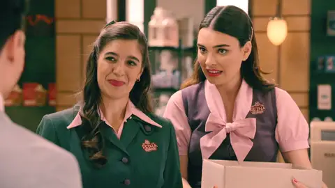 Capítulo 157 de Sueños de libertad; 3 de octubre: un nuevo dependiente llega a la tienda mientras la familia De la Reina se desmorona Capítulo 157 de Sueños de libertad; 3 de octubre: un nuevo dependiente llega a la tienda mientras la familia De la Reina se desmorona