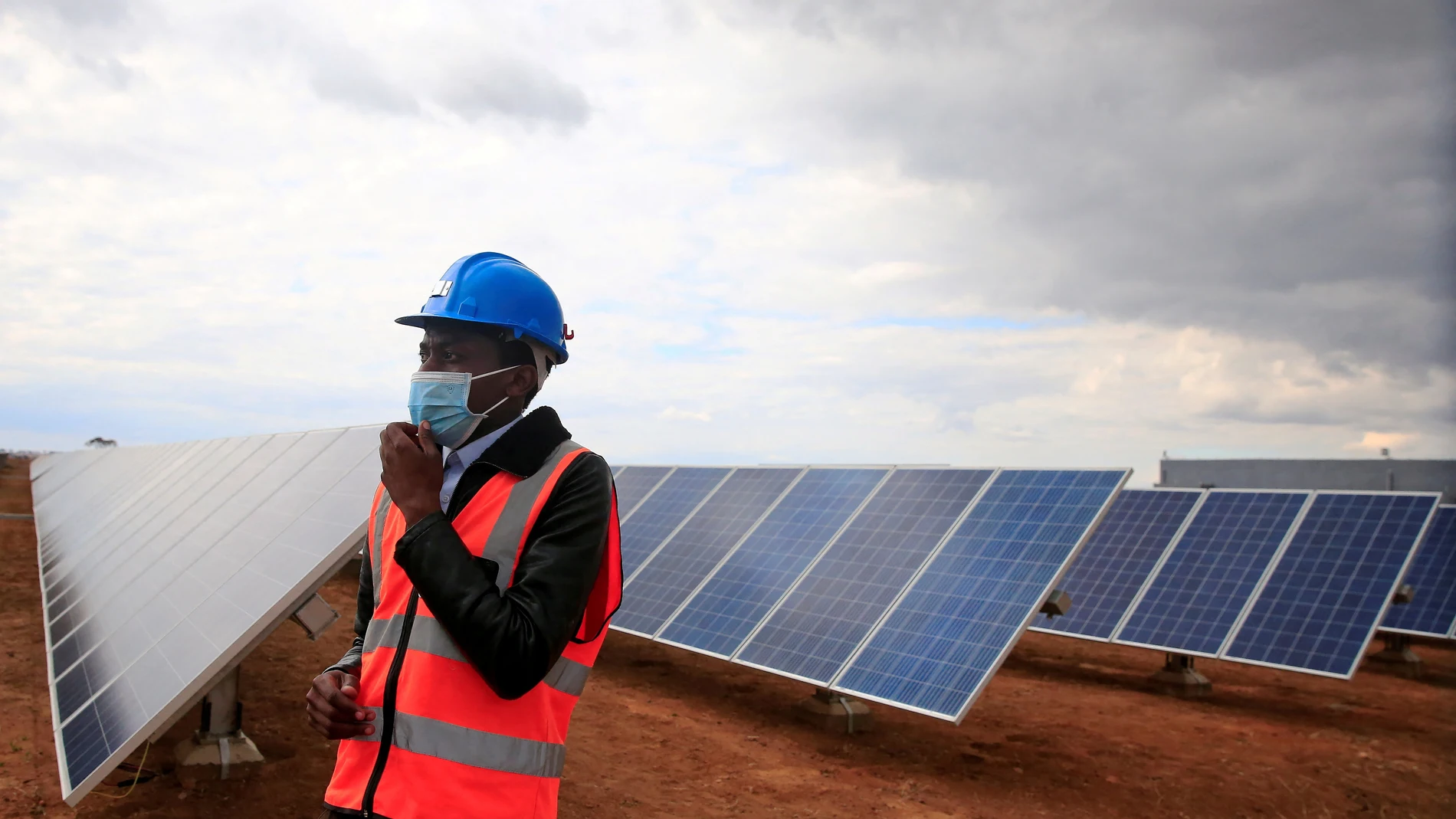 Placas solares en terrenos de cultivo, no Placas solares en terrenos de cultivo, no