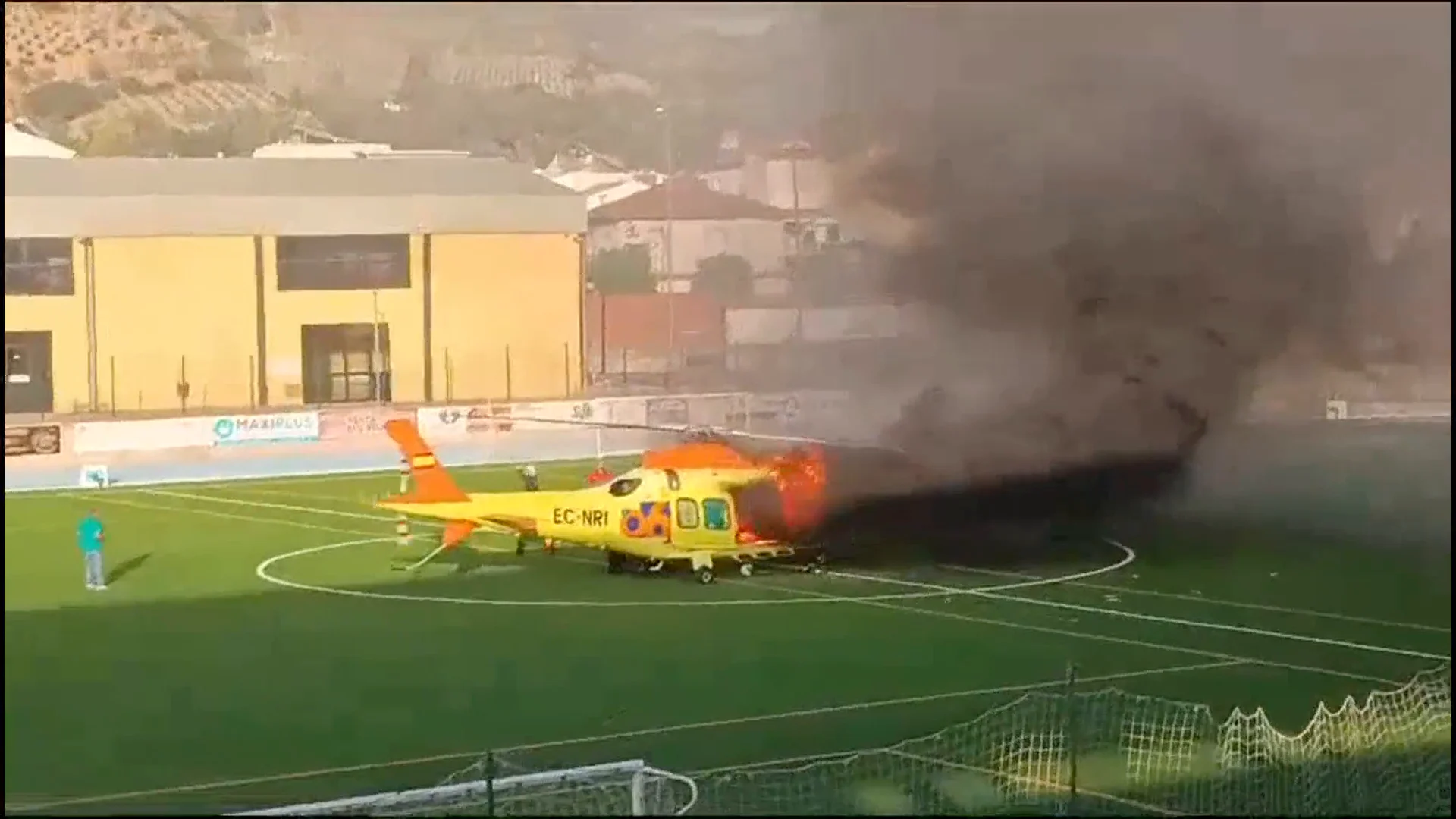 Un hombre muere tras explotar el helicóptero que le iba a salvar la vida Un hombre muere tras explotar el helicóptero que le iba a salvar la vida