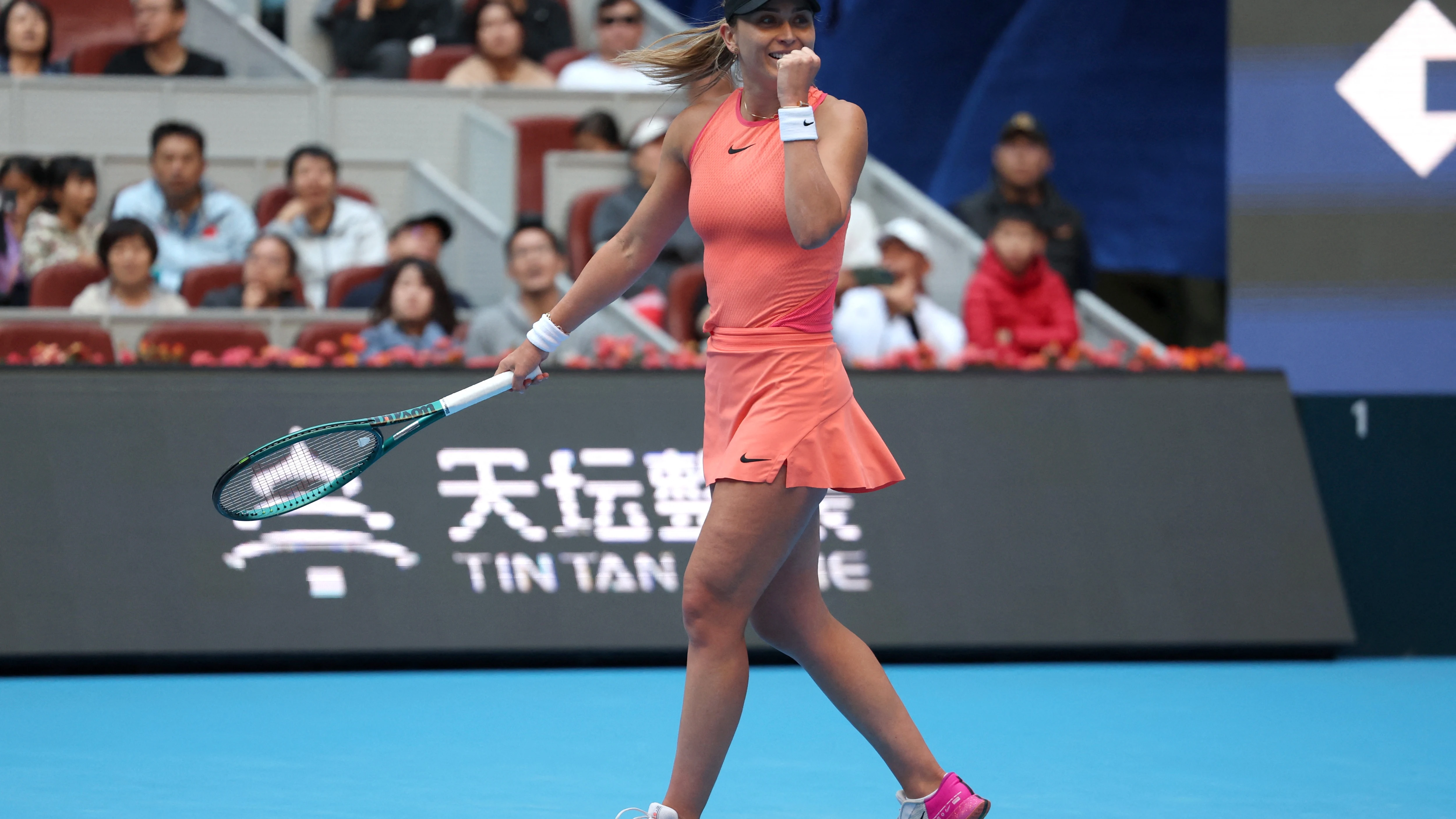 Paula Badosa celebra su victoria ante Zhang Shuai Paula Badosa celebra su victoria ante Zhang Shuai