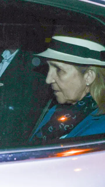 La infanta Elena se reúne con don Juan Carlos en Sanxenxo La infanta Elena se reúne con don Juan Carlos en Sanxenxo