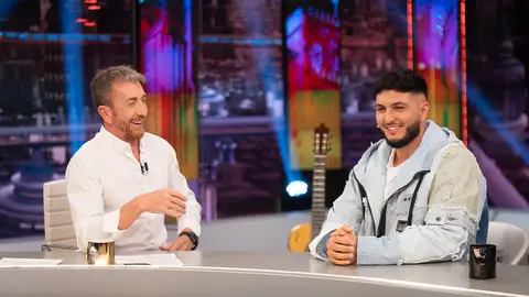 Consejos de vida, por Omar Montes: "El sofá es lo más importante en una cosa" Consejos de vida, por Omar Montes: "El sofá es lo más importante en una cosa"