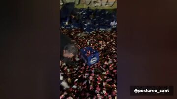 El vídeo tras el accidente del camión que transportaba cervezas