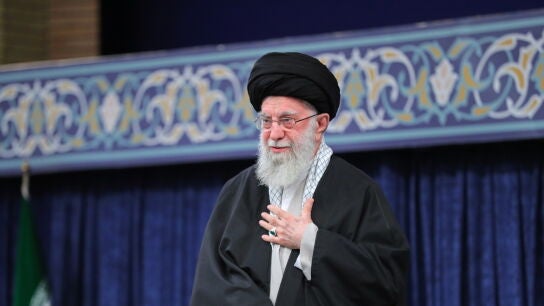 El l&iacute;der supremo de Ir&aacute;n, Al&iacute; Jamenei, en Teher&aacute;n