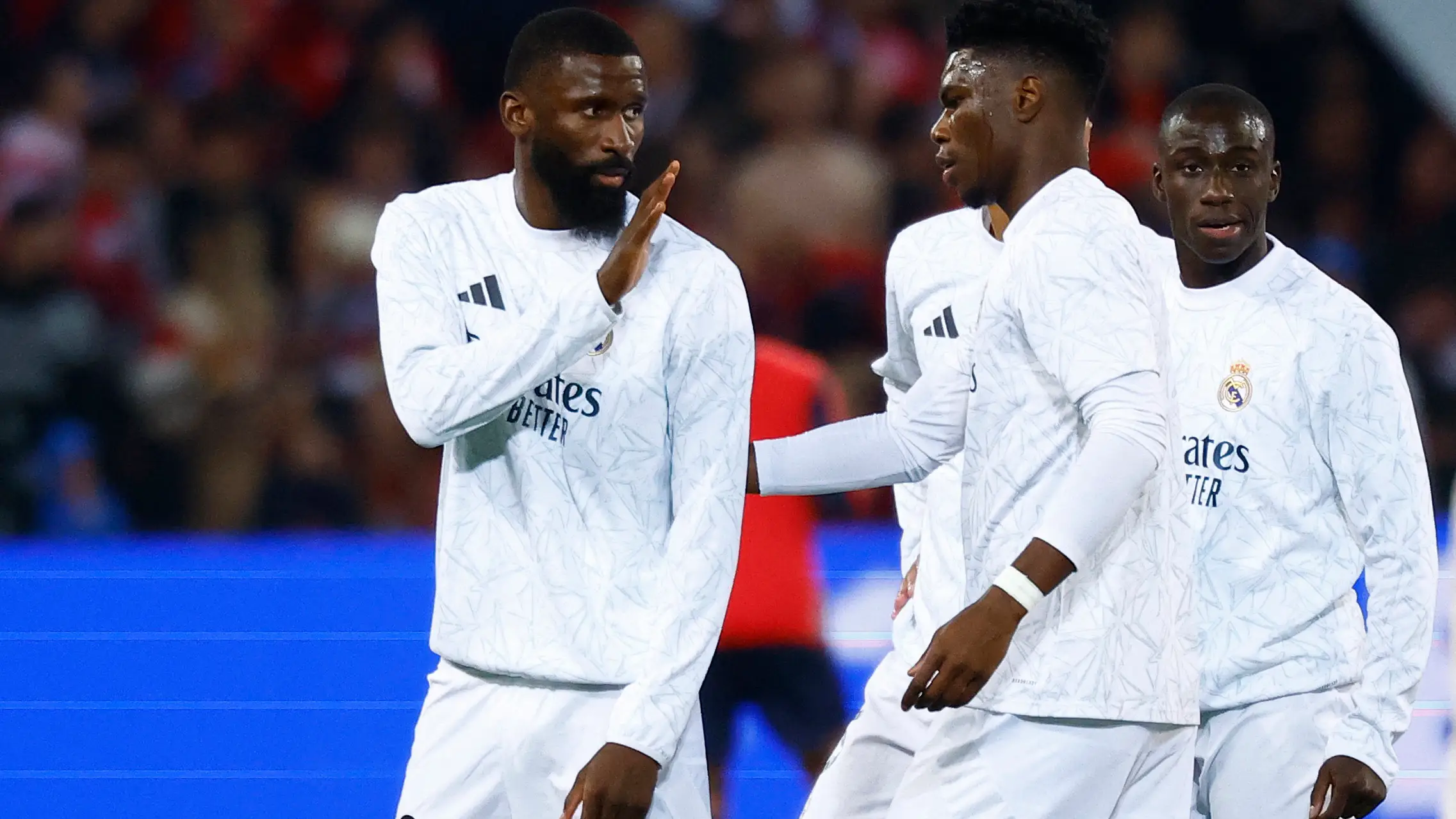 Antonio R&uuml;diger, en el calentamiento previo al duelo ante el Lille