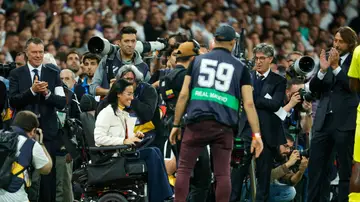 Teresa Perales, homenajeada en el Santiago Bernabéu Teresa Perales, homenajeada en el Santiago Bernabéu