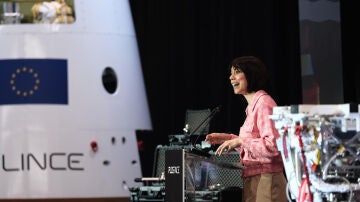 La ministra de Ciencia, Innovación y Universidades, Diana Morant interviene en las instalaciones de PLD SPACE