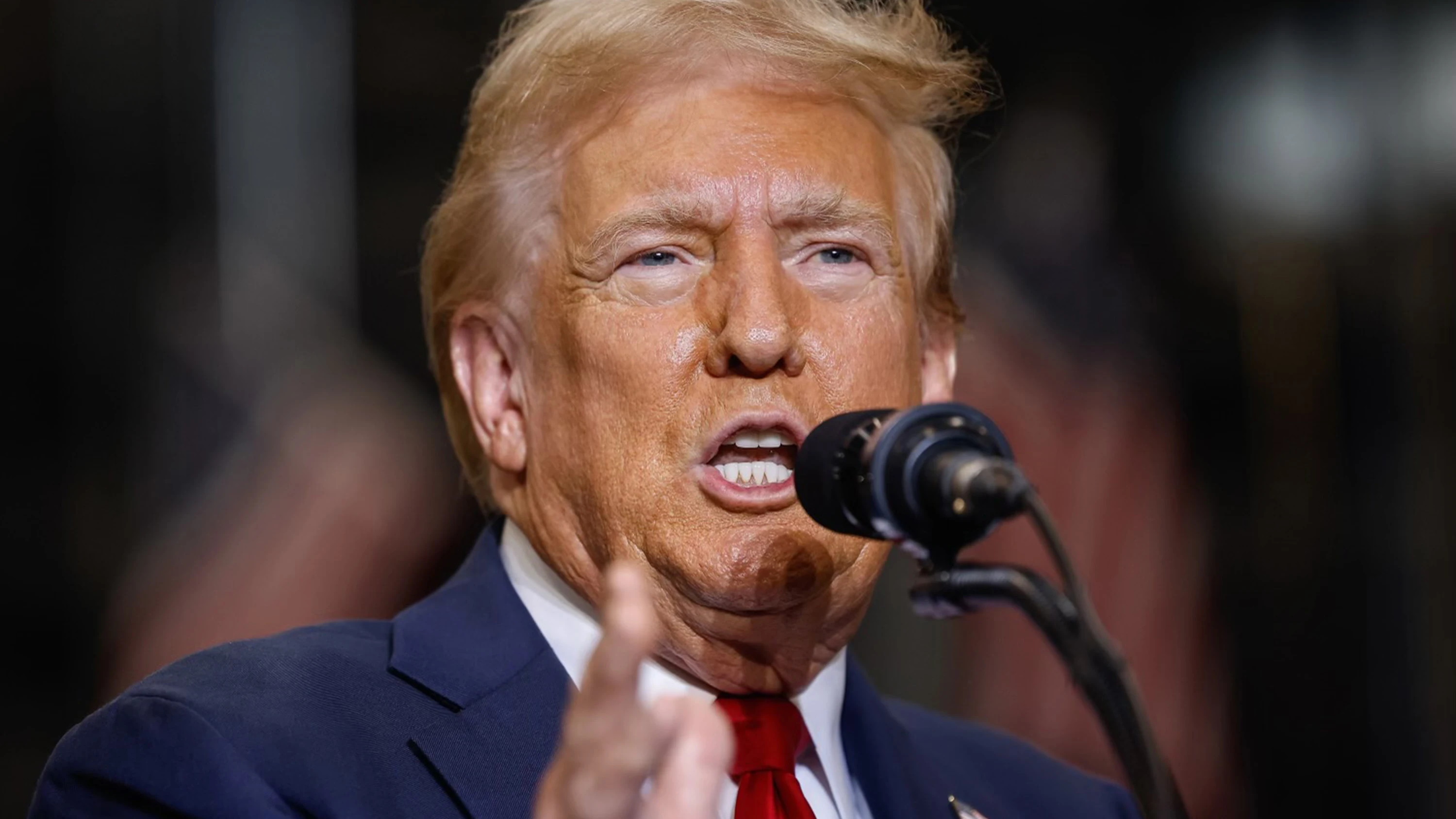 Trump September 25, 2024, Cherokee, NC, US: Former President Donald Trump speaks at a campaign rally inside the Mosack Group manufacturing warehouse in Mint Hill, North Carolina, on Wednesday, Sept. 25, 2024.Europa Press/Contacto/Melissa Melvin-Rodriguez25/09/2024 ONLY FOR USE IN SPAIN