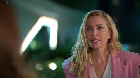 Nebahat le declara la guerra a Süreyya tras descubrir que ella está detrás de su secuestro Nebahat le declara la guerra a Süreyya tras descubrir que ella está detrás de su secuestro