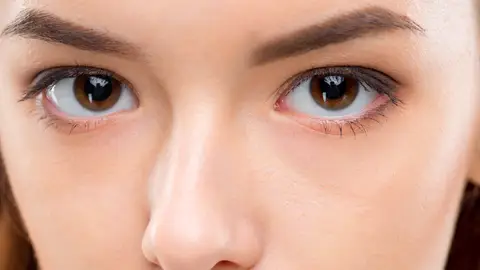 Plano detalle de ojos Yin sanpaku Plano detalle de ojos Yin sanpaku