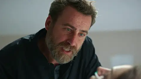 Gokhan no quiere ningún cabo suelto e intenta acabar con la vida de Ayla Gokhan no quiere ningún cabo suelto e intenta acabar con la vida de Ayla