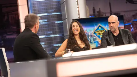 "Una tiene que aguantarse las ganas de morder": Carolina Yuste confiesa su truco infalible para responder a preguntas incómodas "Una tiene que aguantarse las ganas de morder": Carolina Yuste confiesa su truco infalible para responder a preguntas incómodas