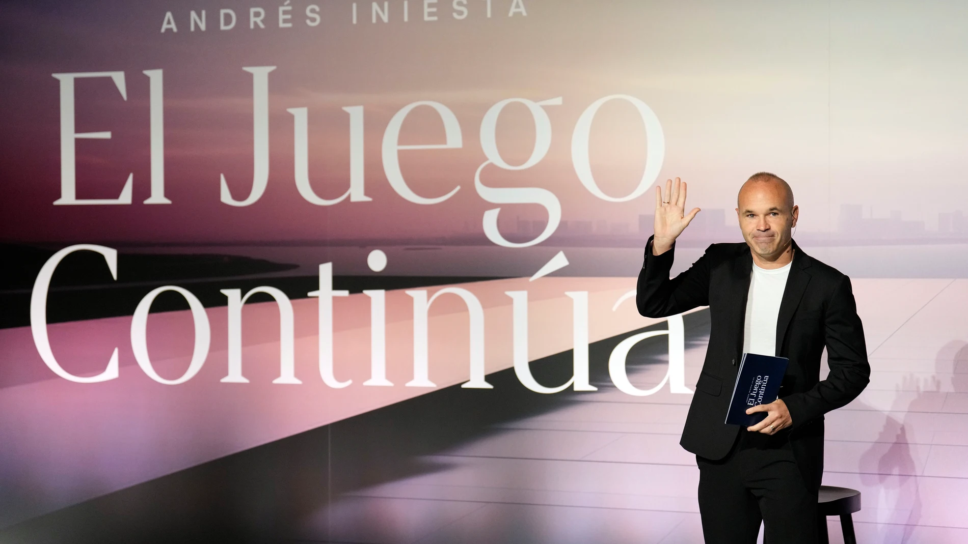 Andrés Iniesta, en el acto de despedida en Barcelona Andrés Iniesta, en el acto de despedida en Barcelona