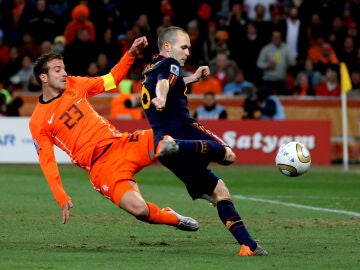 Andrés Iniesta, en el momento de marcar el gol en la final del Mundial