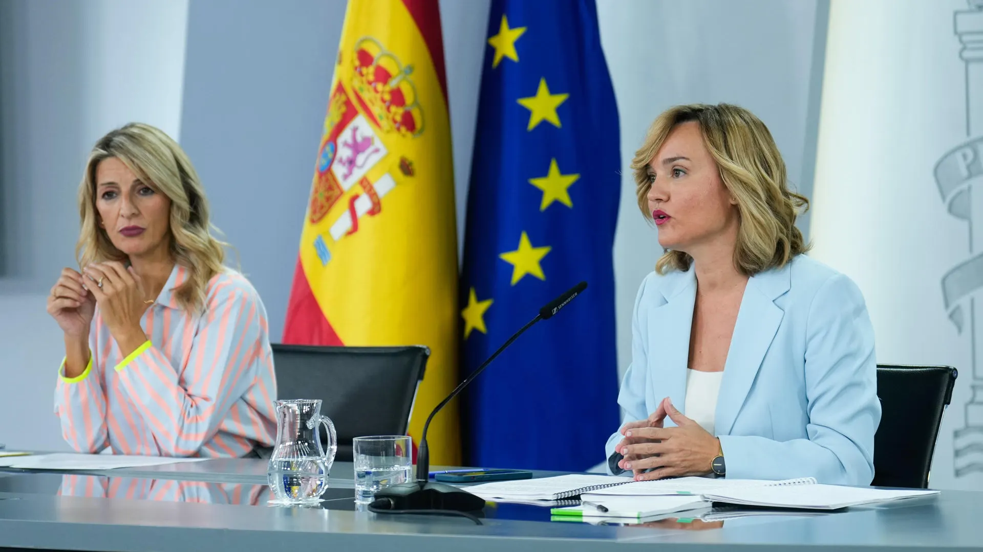 La ministra Portavoz, Pilar Alegría, y la vicepresidenta segunda y ministra de Trabajo y Economía Social, Yolanda Díaz La ministra Portavoz, Pilar Alegría, y la vicepresidenta segunda y ministra de Trabajo y Economía Social, Yolanda Díaz