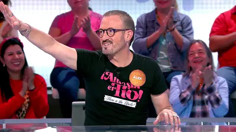 Álex O’Dogherty flipa con los versos de Manu: ¿le invitará a un cameo en su espectáculo? Álex O’Dogherty flipa con los versos de Manu: ¿le invitará a un cameo en su espectáculo?