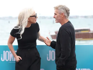 Lady Gaga y Joaquin Phoenix en el Festival de Venecia presentando el Joker 2 Lady Gaga y Joaquin Phoenix en el Festival de Venecia presentando el Joker 2