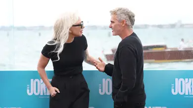 Pillan a Joaquin Phoenix en shock al descubrir el cambio de final de Joker 2 y abandonando el cine: Pillan a Joaquin Phoenix en shock al descubrir el cambio de final de Joker 2 y abandonando el cine: