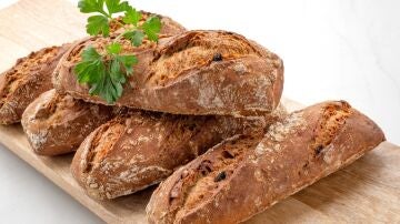 Arguiñano, impresionado con la receta de pan de muesli de Joseba: "Hace cosas que yo no había hecho nunca"