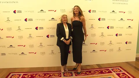 Mar Flores y Beatriz de Orleans, en los premios de la Asociación Española del Lujo Mar Flores y Beatriz de Orleans, en los premios de la Asociación Española del Lujo