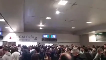 Nueva incidencia en Chamartín Una nueva incidencia en Chamartín afecta a varias vías interrumpiendo la circulación en varias vías AVE