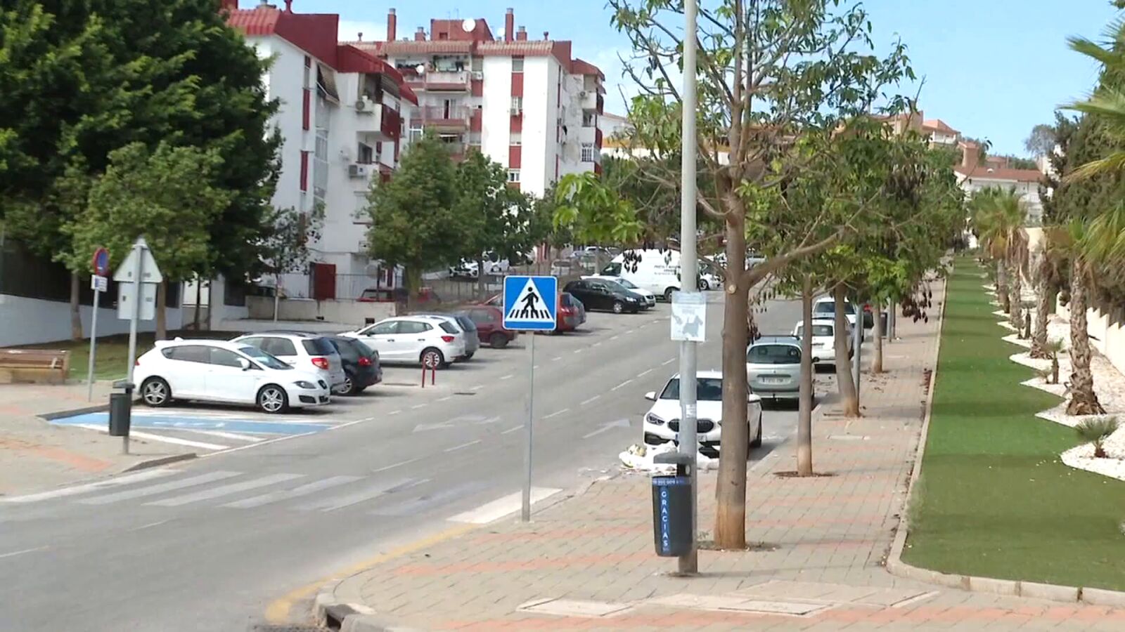 Una madre abandona en Málaga a sus hijos de 3, 8 y 9 años para irse de fiesta: en su casa había restos de droga